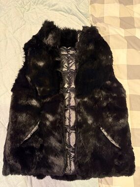 🫧Michael Kors🫧 Black Faux Fur Sleeveless Vest